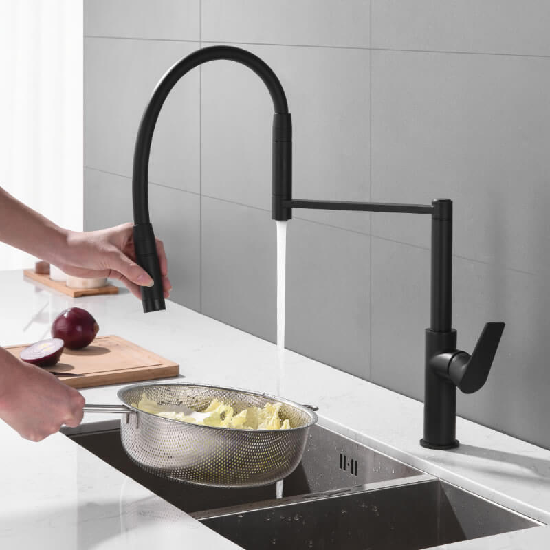 Pull out Kitchen Faucet Lead Free Brass Body 360° Swivel Spout 